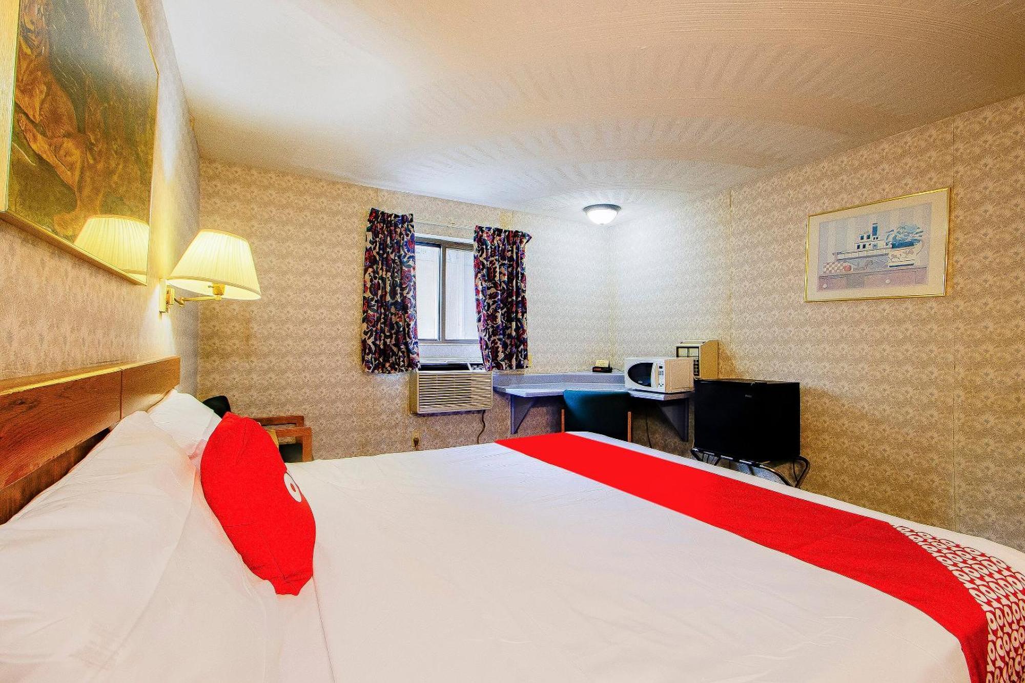 Chapmanville Inn Extérieur photo